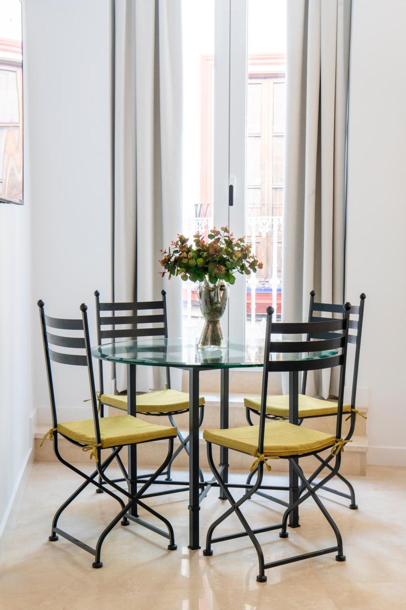 Apartament Estrella Giralda By Valcambre Sewilla Zewnętrze zdjęcie